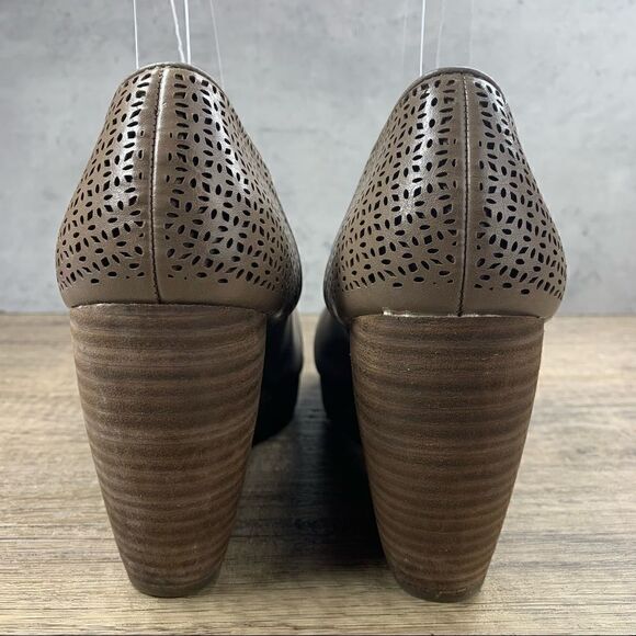 Dr. Scholls “Harlow” Wedge~Pewter~Ankle Bootie Slip On~Women's~Size 7.5W - Picture 4 of 9